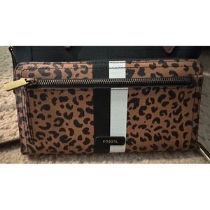 Fossil zippered leopard print wallet